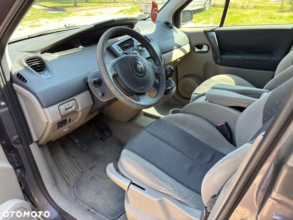 Renault Scenic 1.9 dCi Confort Authentique - 9