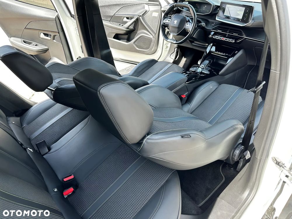Peugeot 2008 BlueHDi 130 EAT8 GT Pack - 21