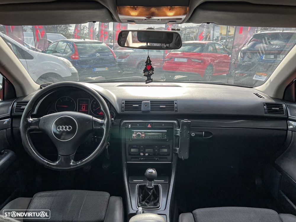 Audi A4 1.9 TDI m6 S-Line - 13