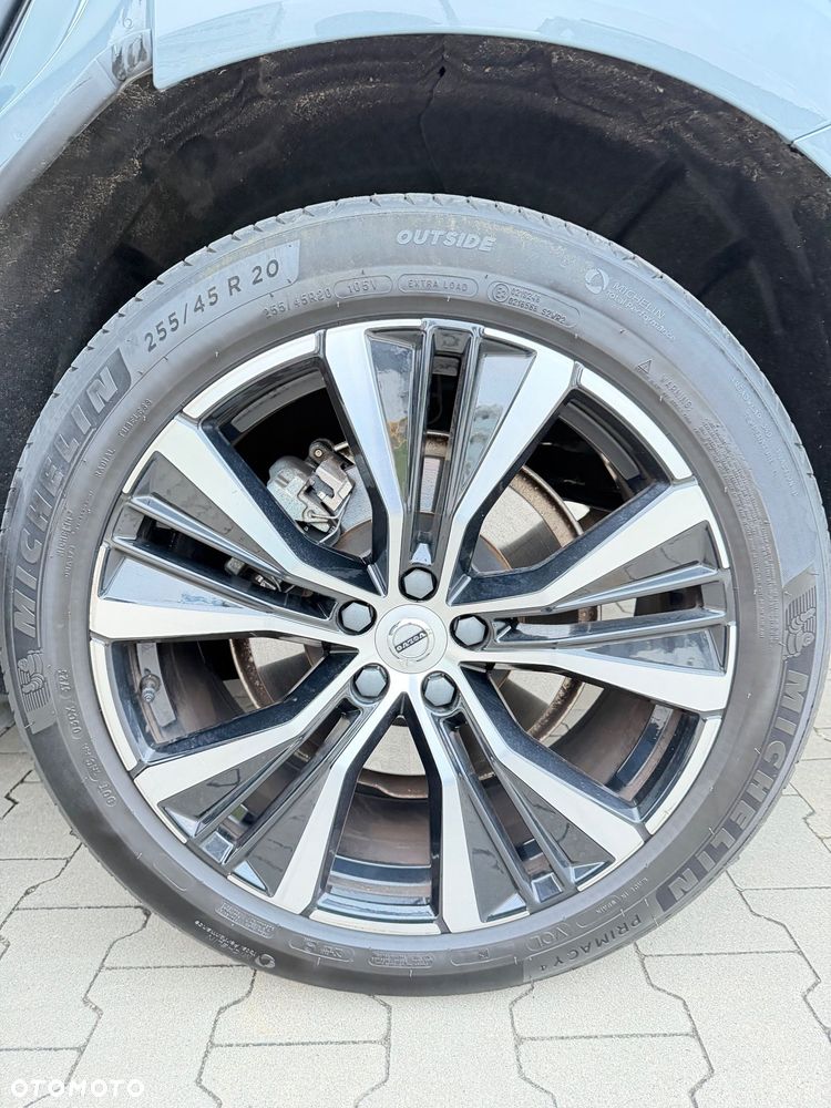 Volvo XC 60 B5 B AWD Ultimate Dark - 25