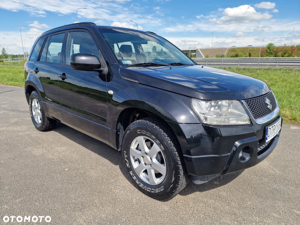 Suzuki Grand Vitara 2.0 - 16