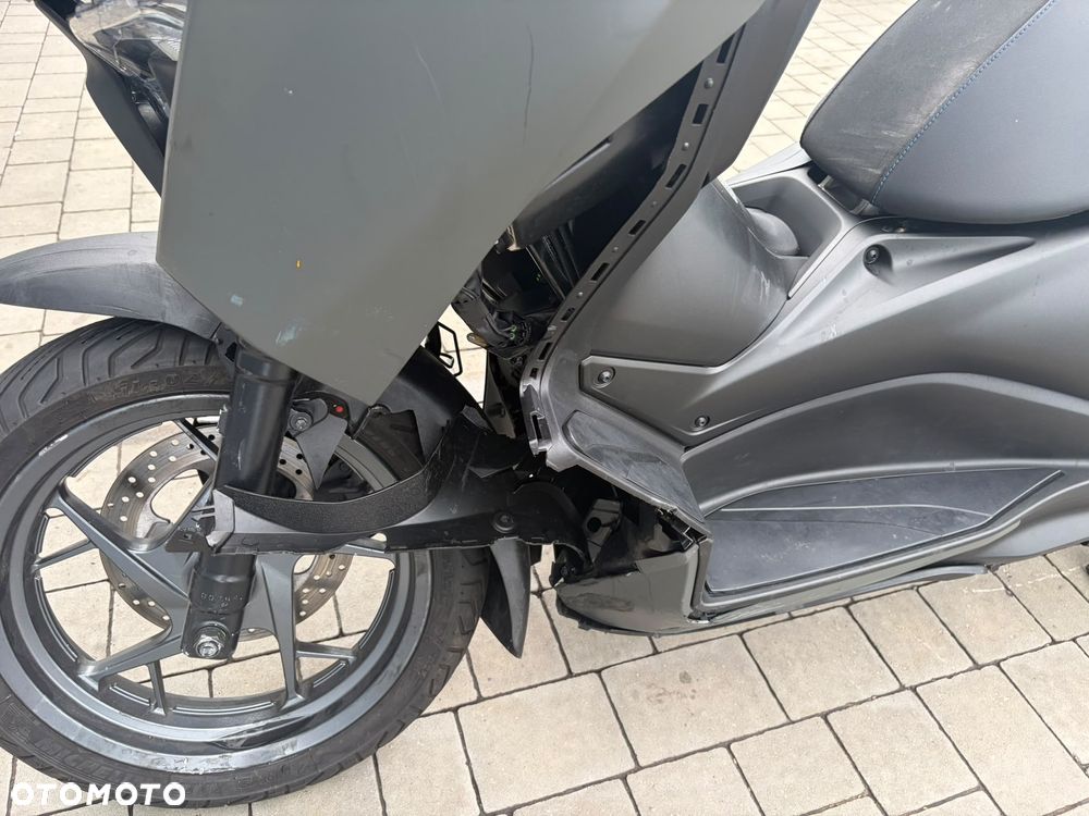 Yamaha X-max - 9