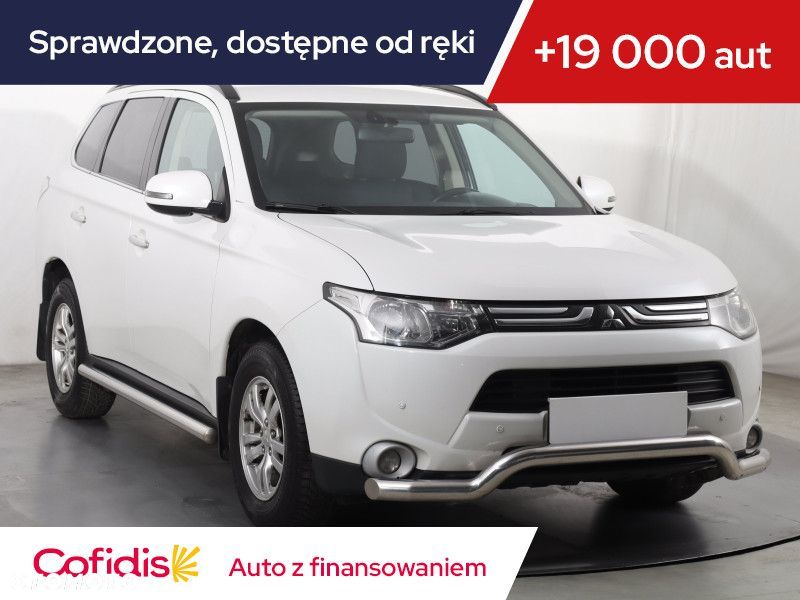 Mitsubishi Outlander - 2