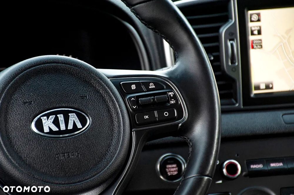 Kia Sportage 2,0 CRDI AWD Spirit - 34