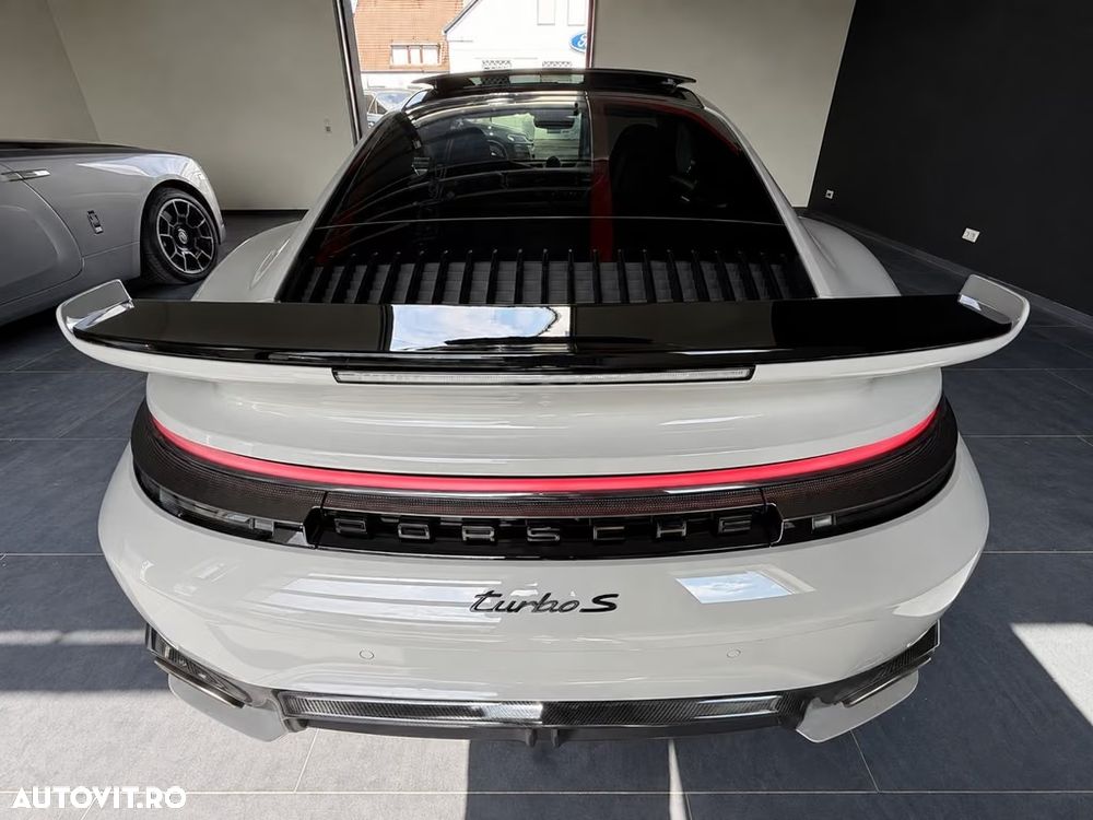 Porsche 992 TURBO S - 13