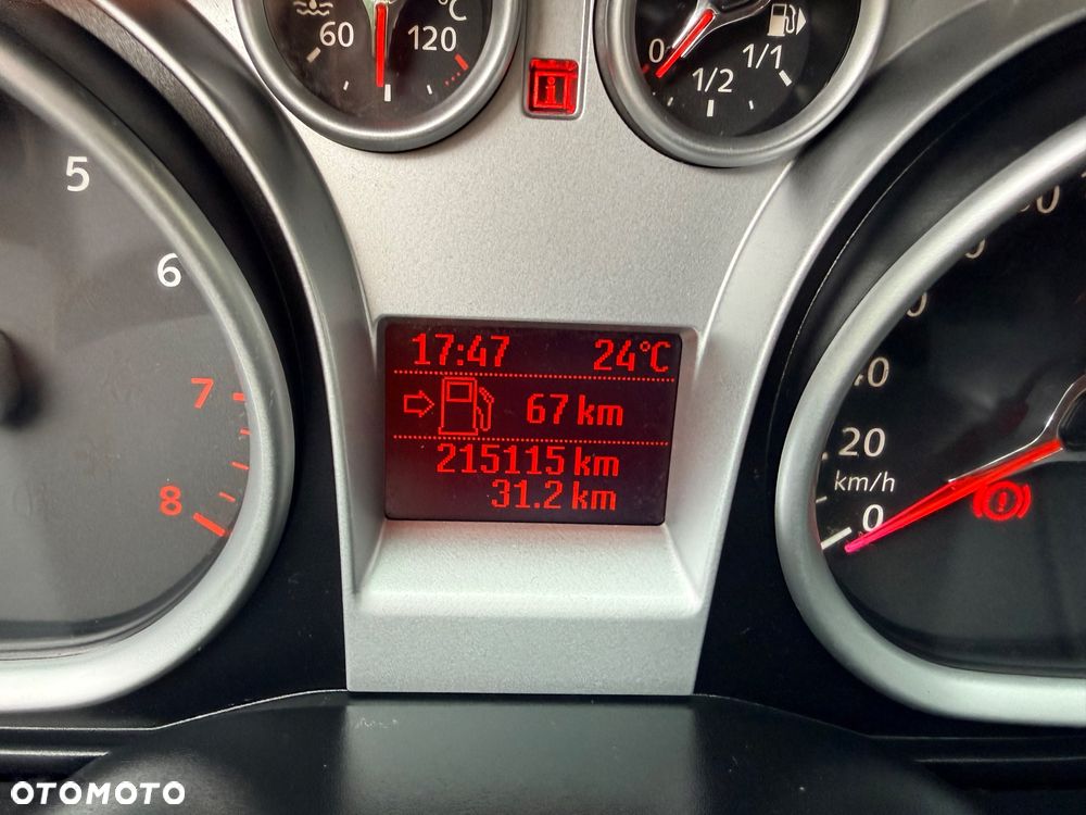 Ford Focus 1.6 16V Trend - 21