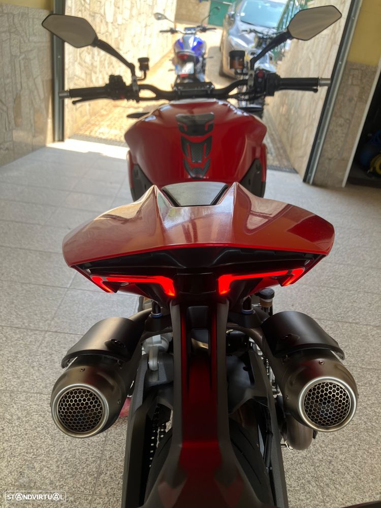 Ducati Streetfighter V2S - 6