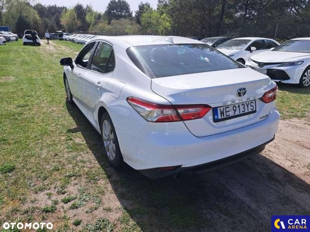 Toyota Camry - 1