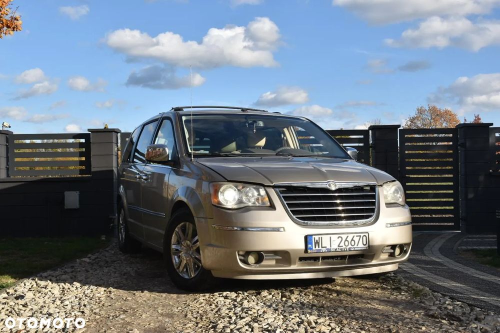 Chrysler Town & Country 4.0 Limited - 1