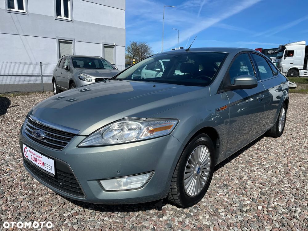 Ford Mondeo 2.0 Ghia - 12