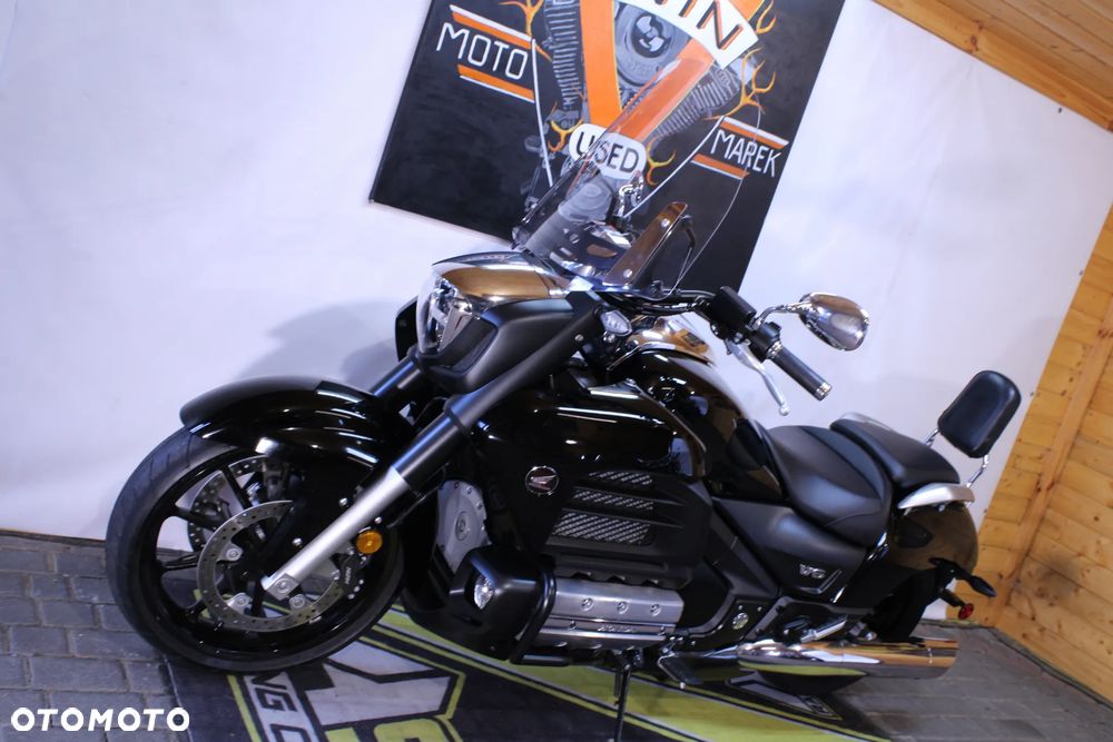 Honda GL - 28