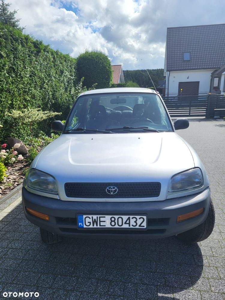 Toyota RAV4 2.0 - 5