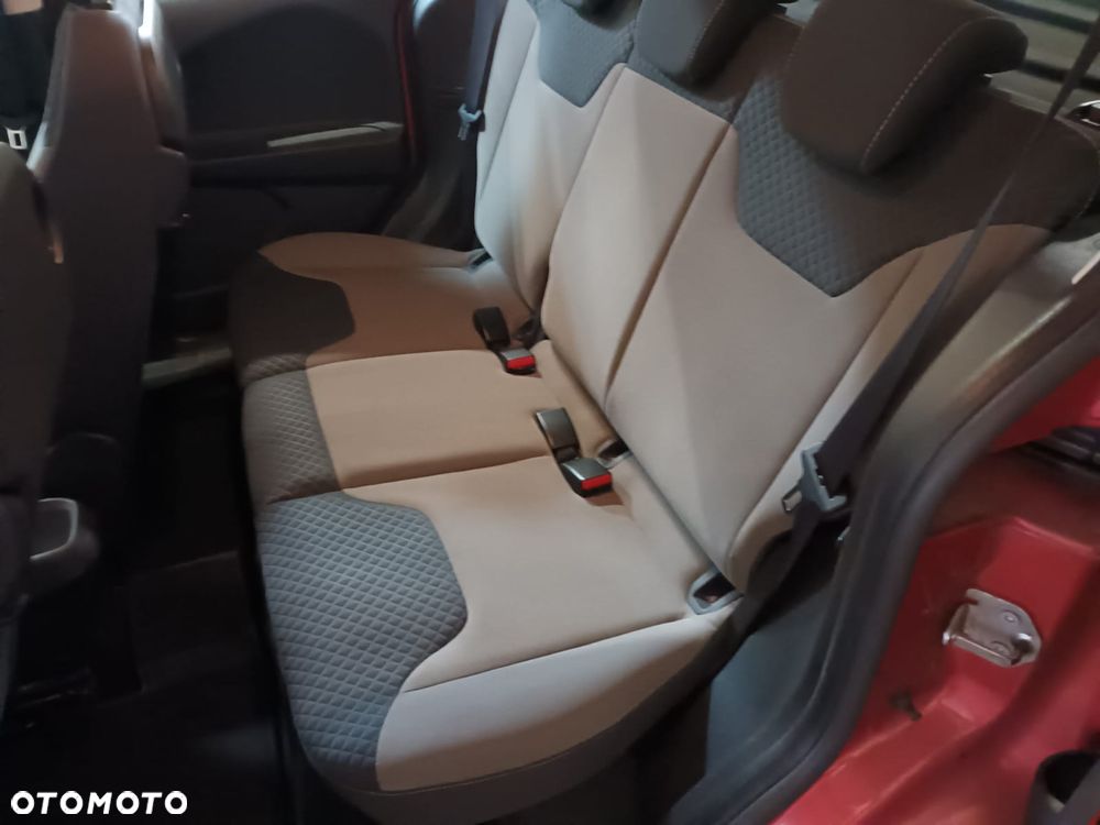 Ford Tourneo Courier - 13