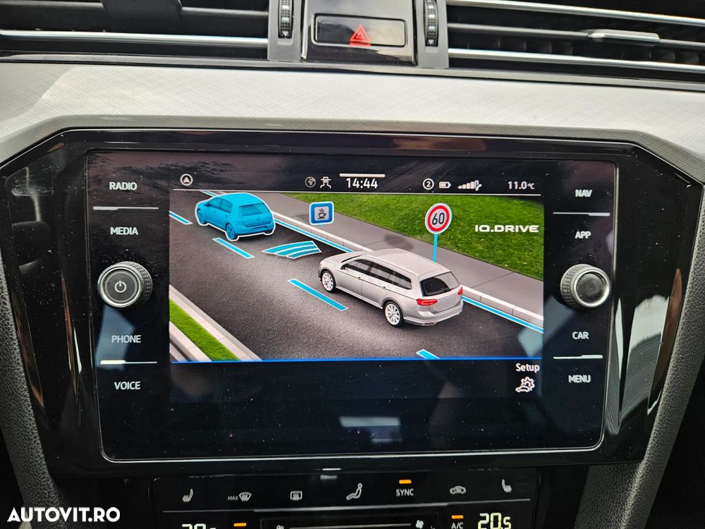 Volkswagen Passat Variant 2.0 TDI DSG Comfortline - 11