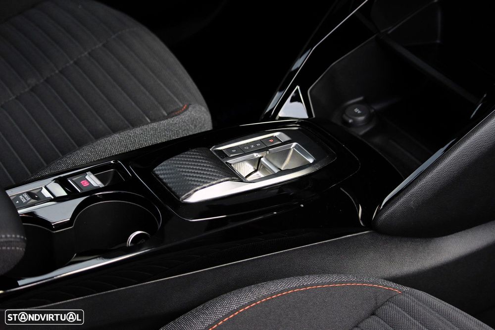 Peugeot e-2008 50 kWh Active Pack - 17