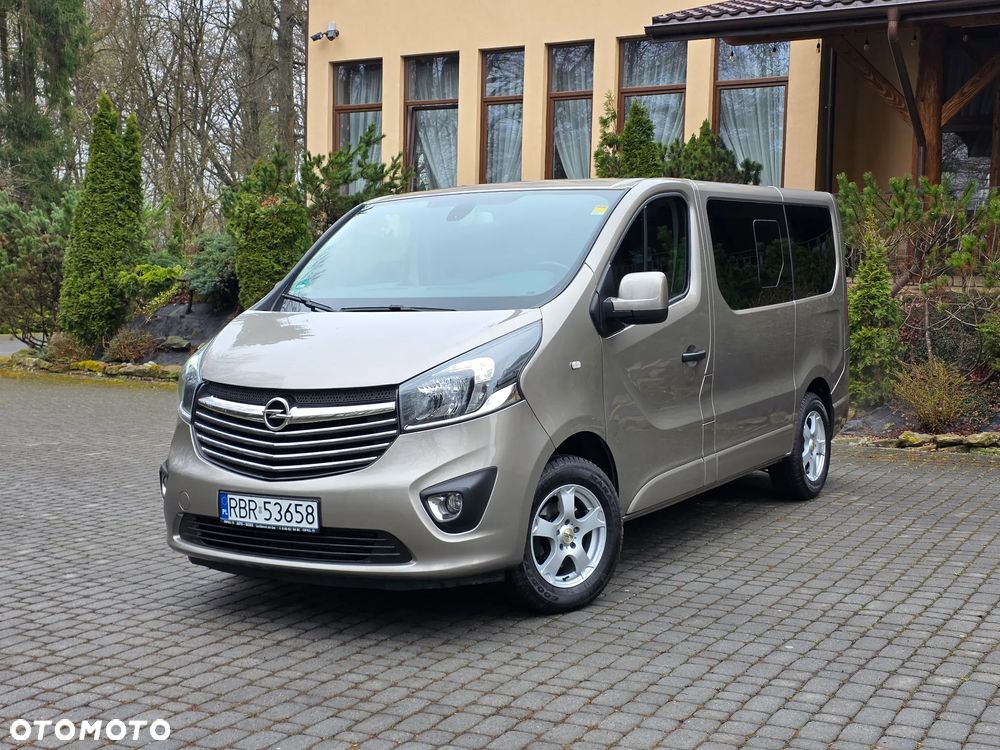 Opel Vivaro - 1