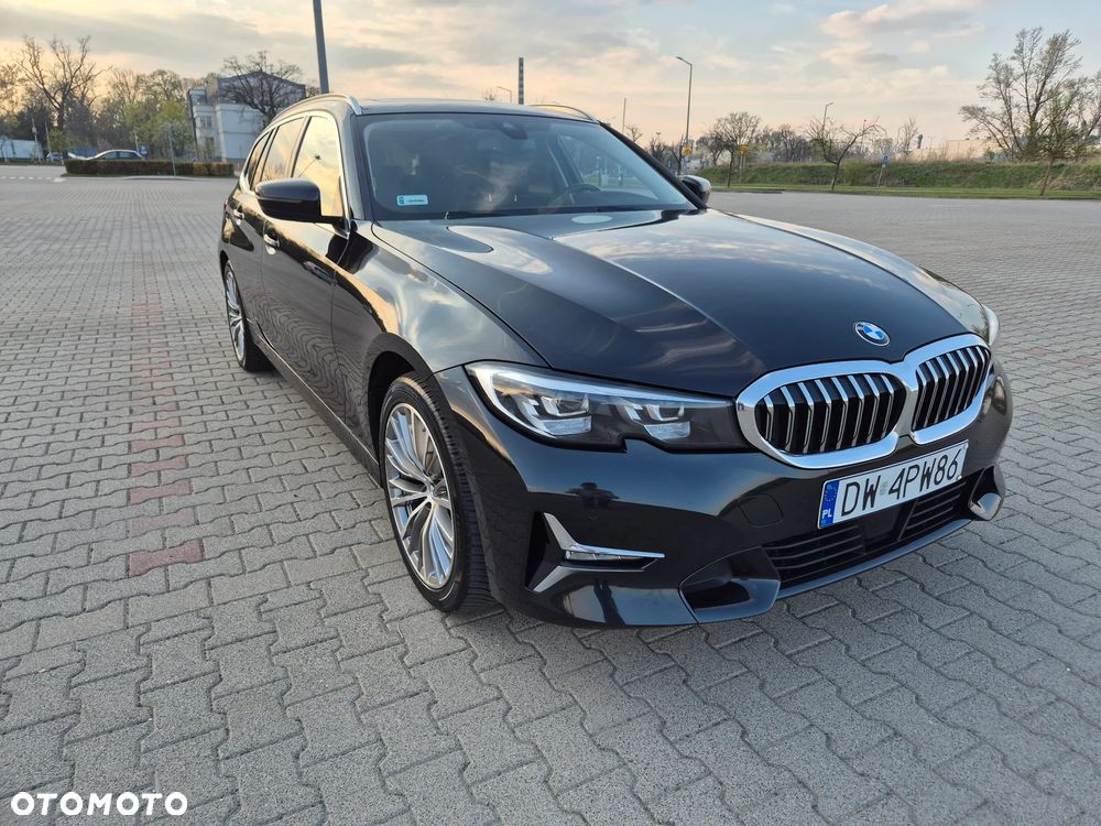 BMW Seria 3 320d xDrive MHEV Luxury Line - 1