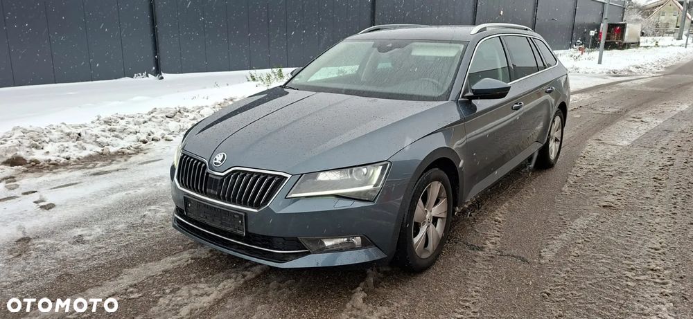 Skoda Superb 2.0 TDI 4x4 Style DSG - 4