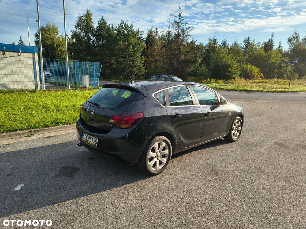 Opel Astra 1.6 T Cosmo - 7