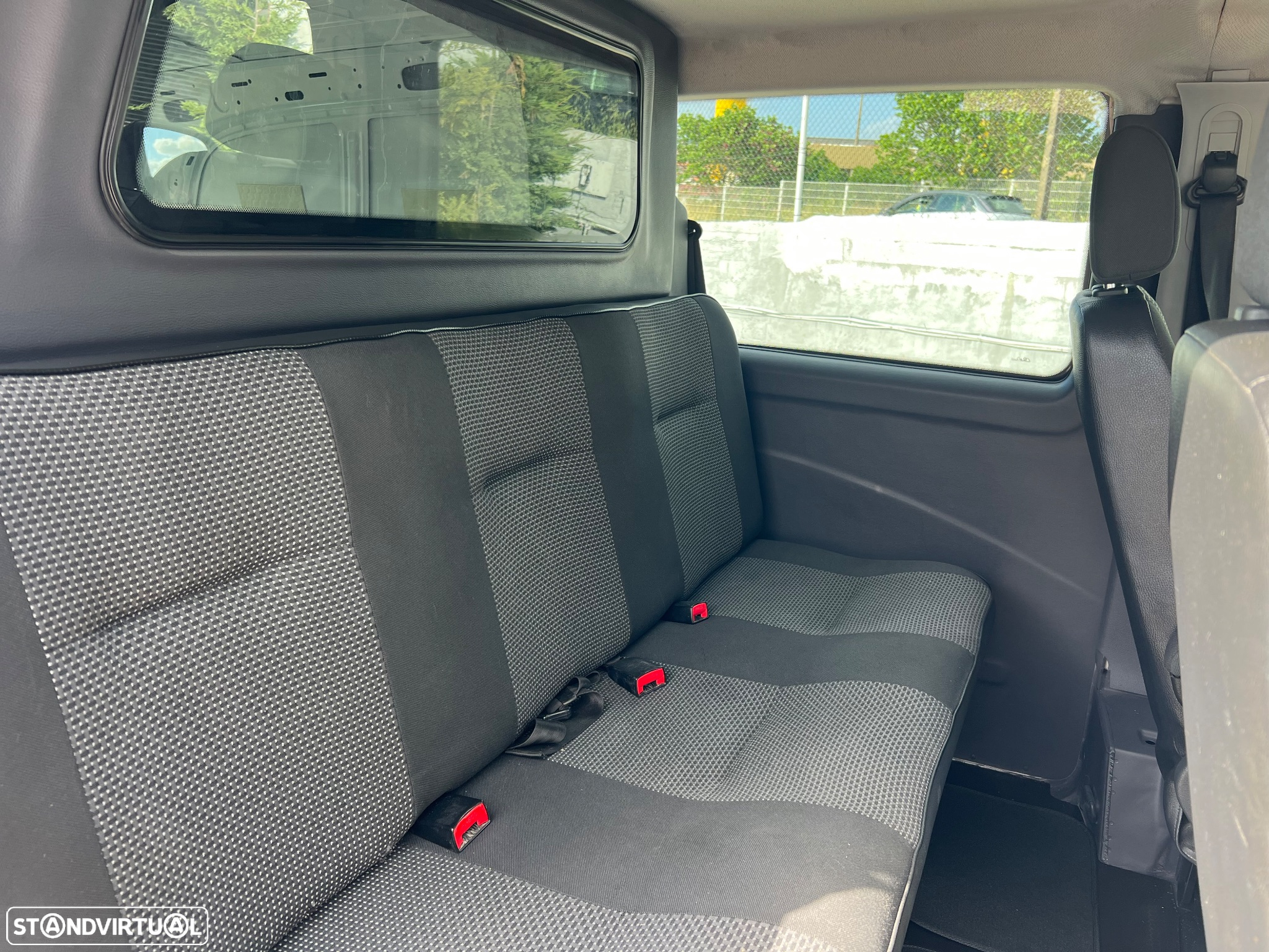 Mercedes-Benz Vito long 5-6 lugares - 11
