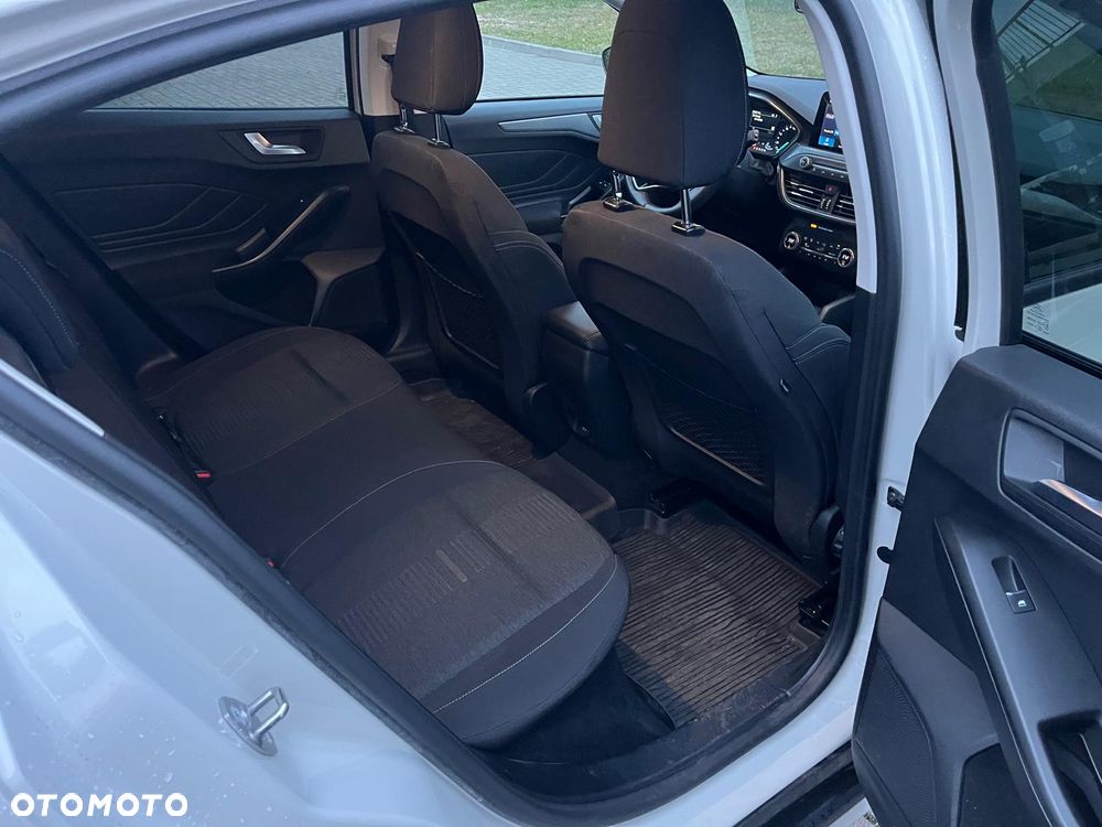 Ford Focus 1.0 EcoBoost Active - 9