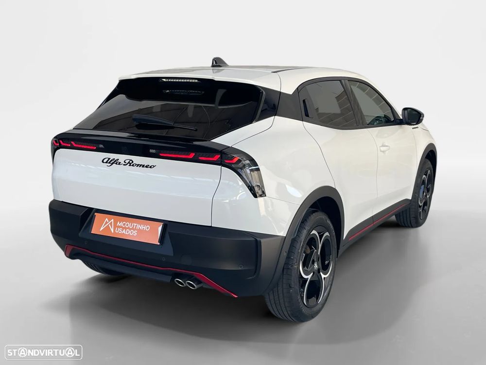 Alfa Romeo Junior 1.2 Speciale eDCT6 - 6