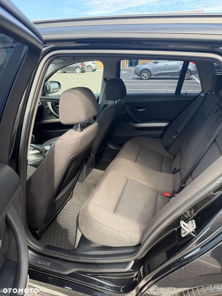 BMW Seria 3 320d - 21