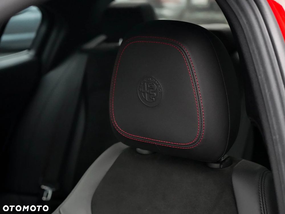 Alfa Romeo Giulia 2.0 Turbo Veloce Q4 - 23