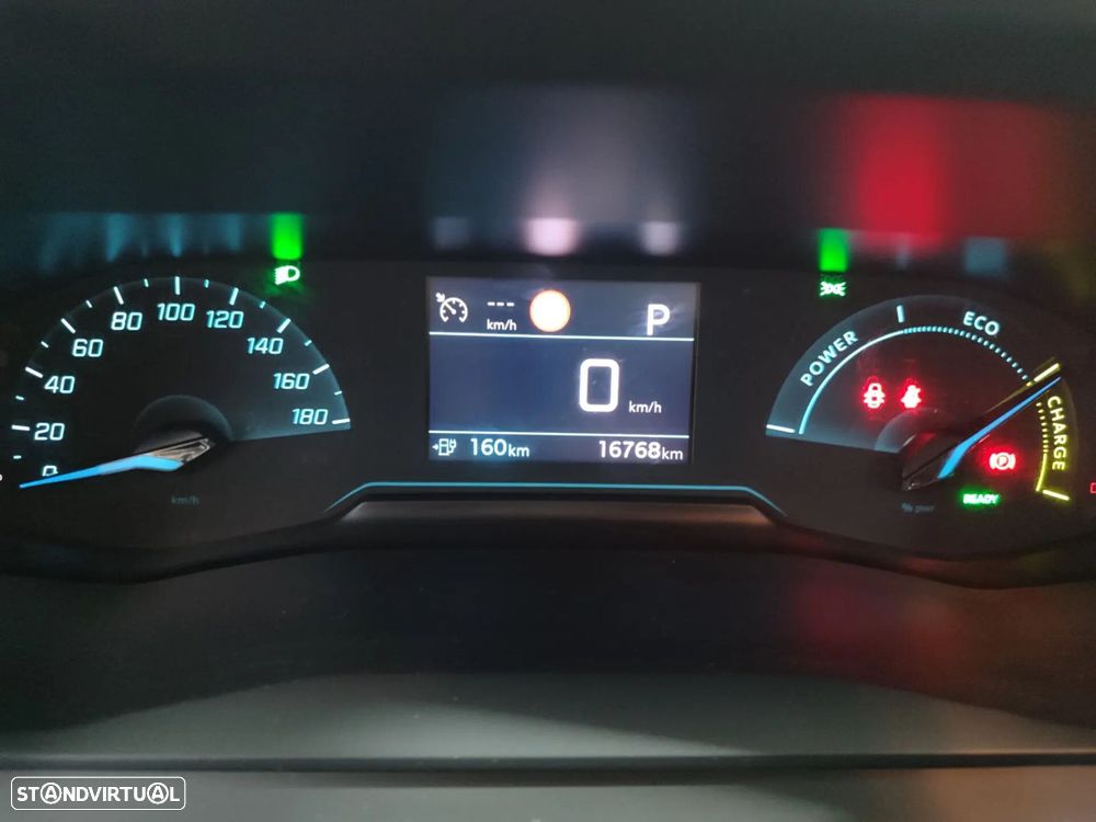 Peugeot e-2008 50 kWh Active Pack - 18