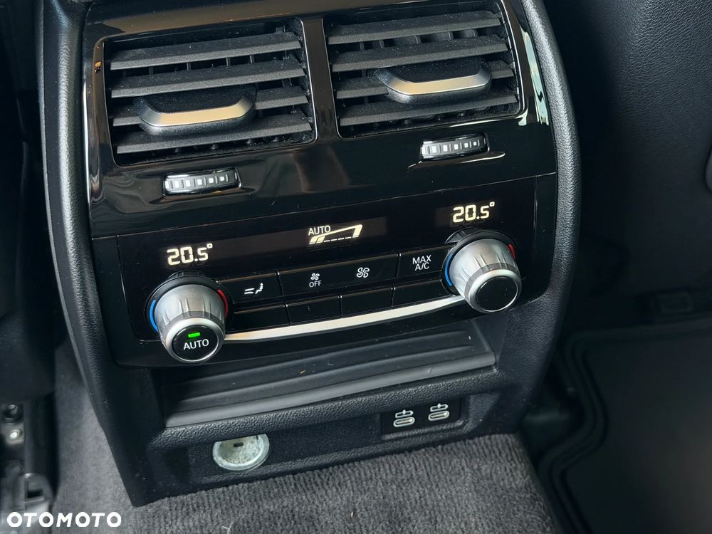 BMW Seria 5 520d mHEV - 31