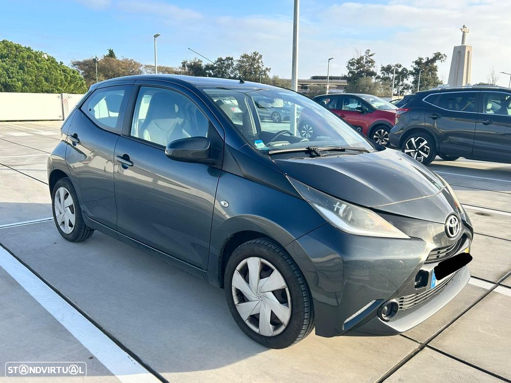 Toyota Aygo 1.0 - 12