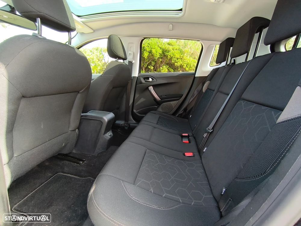 Peugeot 2008 1.6 BlueHDi Style - 6