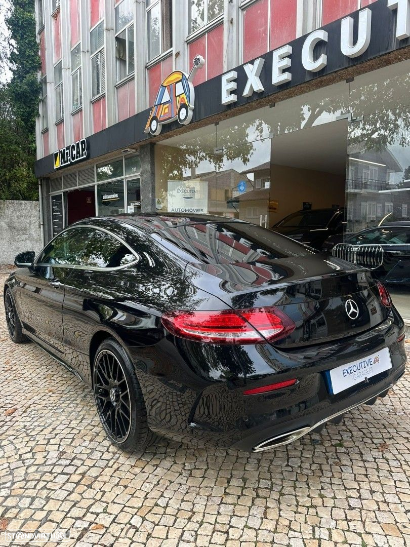 Mercedes-Benz C 400 4-Matic AMG Line - 12