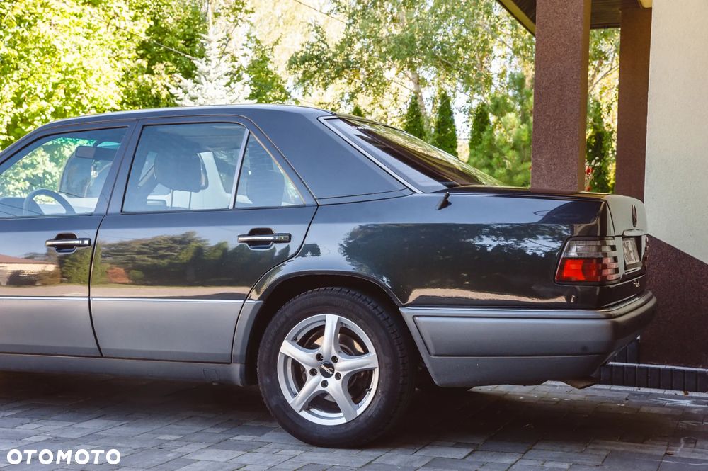 Mercedes-Benz Klasa E - 7