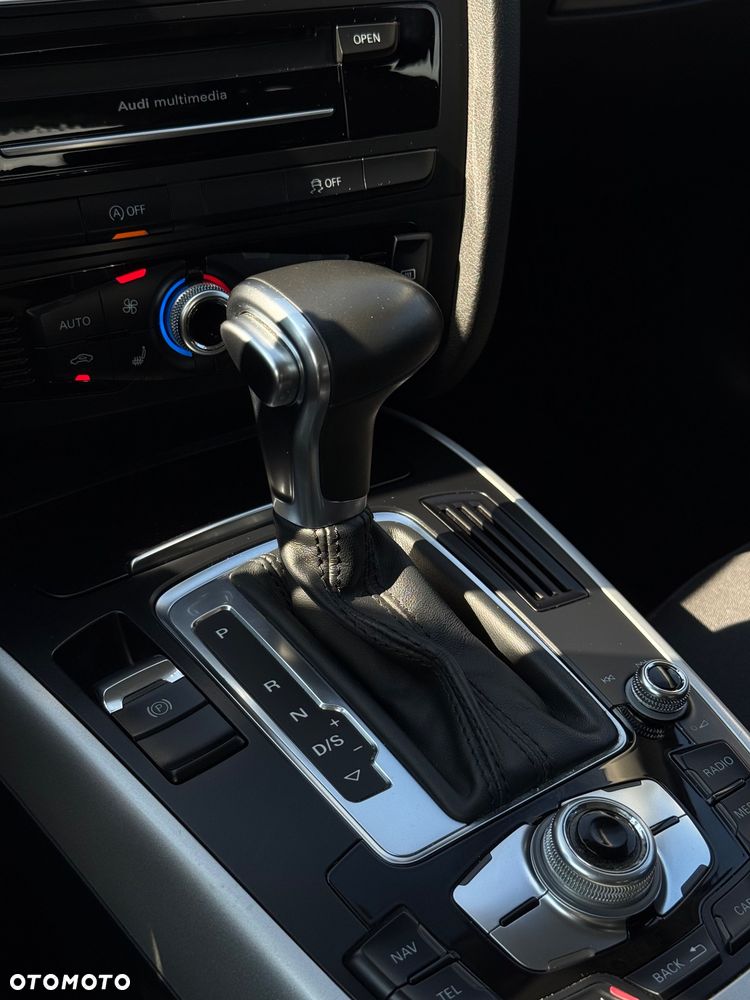 Audi A4 Avant 2.0 TDI DPF multitronic S line Sportpaket - 23