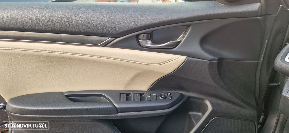 Honda Civic 1.5 i-VTEC Prestige CVT - 8