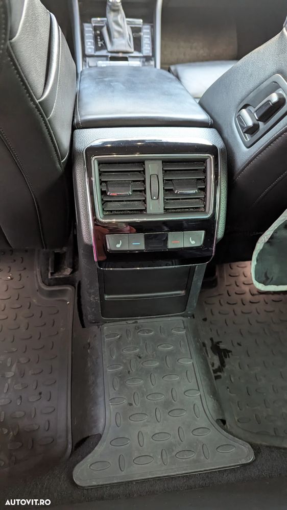 Skoda Superb 2.0 TDI DSG L&K - 14