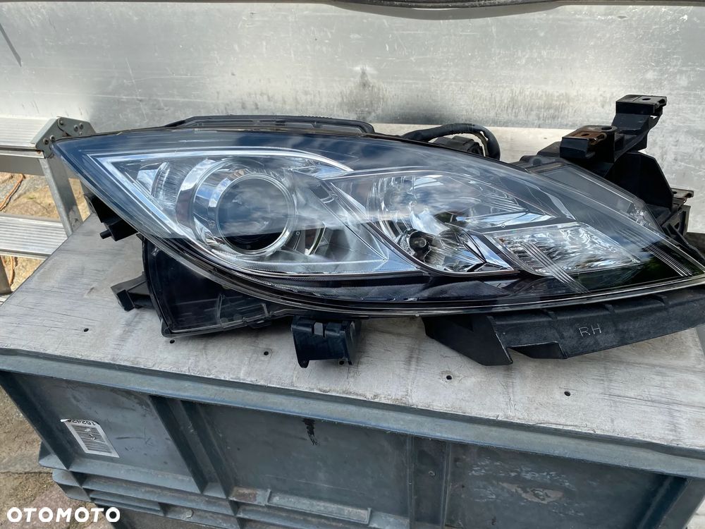 lampa mazda 6 II GH prawa eu - 8