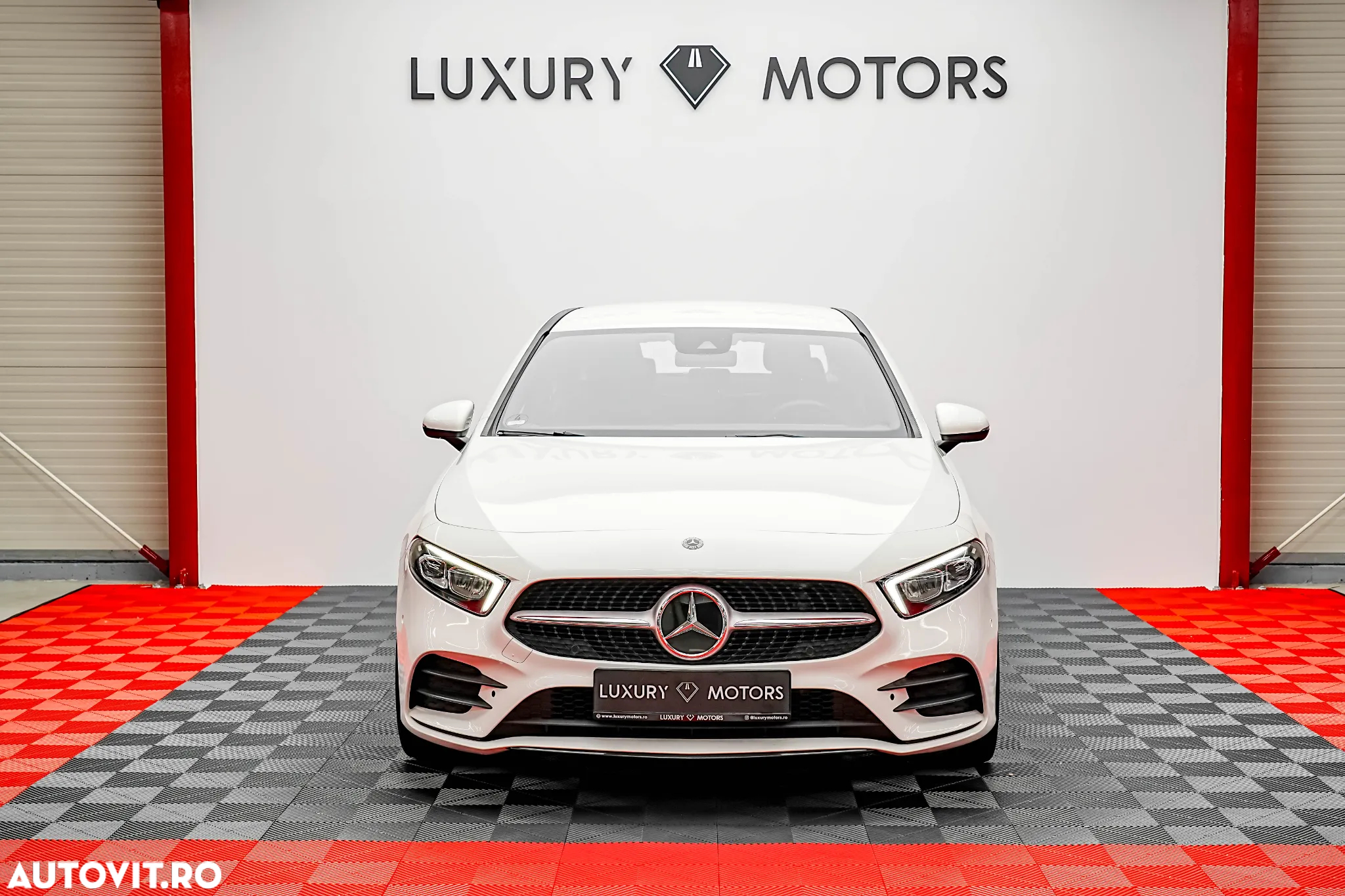 Mercedes-Benz A 180 d 7G-DCT AMG Line - 3
