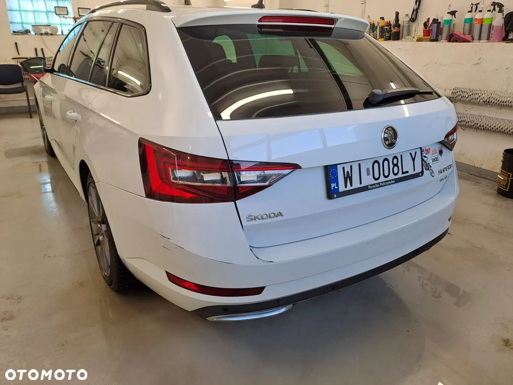 Skoda Superb 2.0 TDI 4x4 Sportline DSG - 16