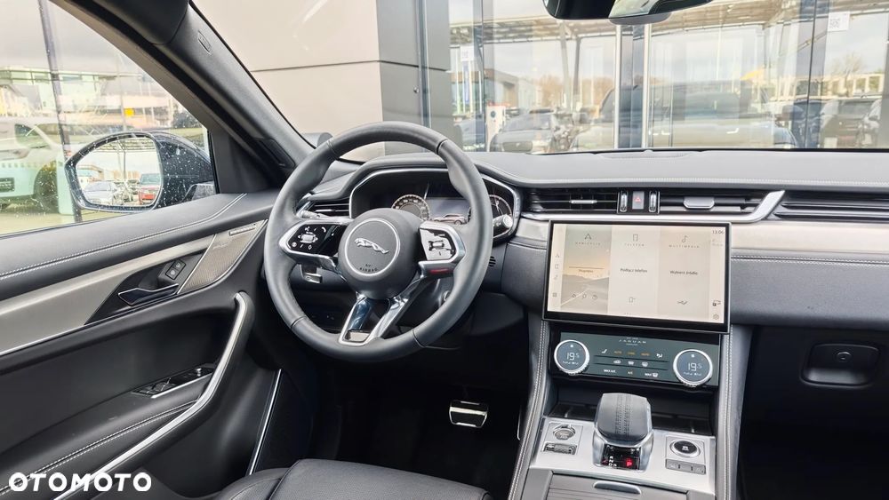 Jaguar F-Pace 2.0 D200 mHEV AWD R-Dynamic SE - 16