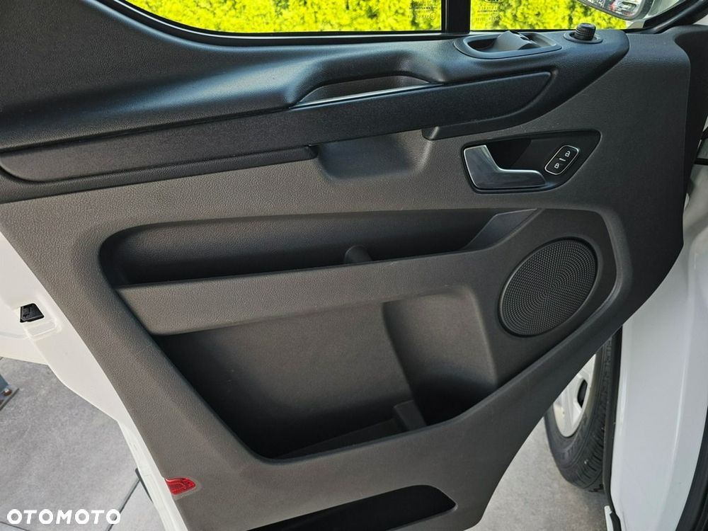 Ford Transit Custom - 11