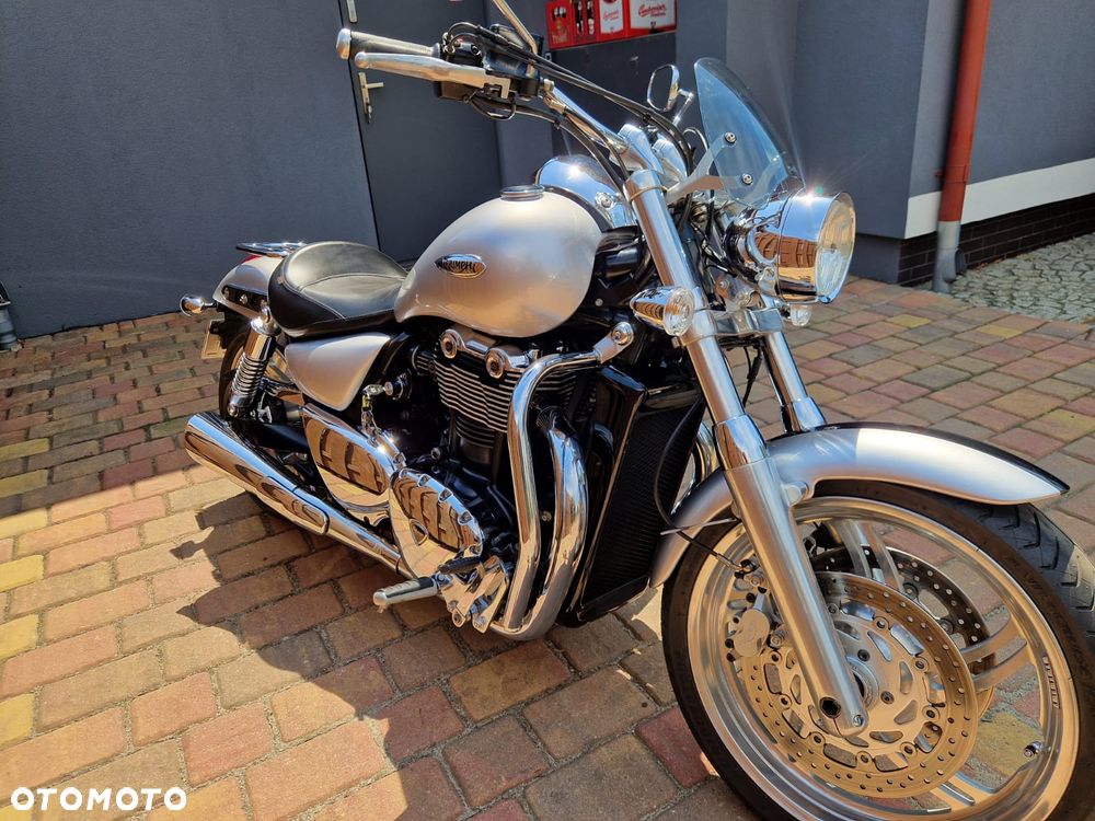 Triumph Thunderbird - 7