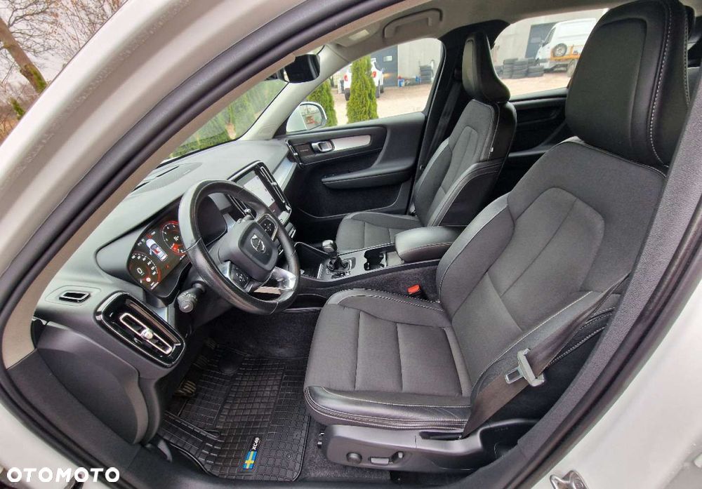Volvo XC 40 T3 Momentum - 16