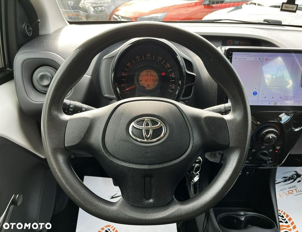 Toyota Aygo x-play club - 12