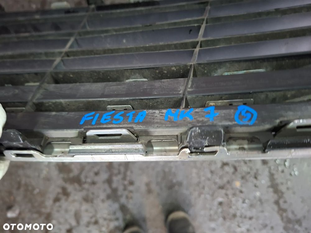 FORD FIESTA MK7 VII 15r 5D GRILL ATRAPA ZDERZAKA C1BB-17B968-A - 2