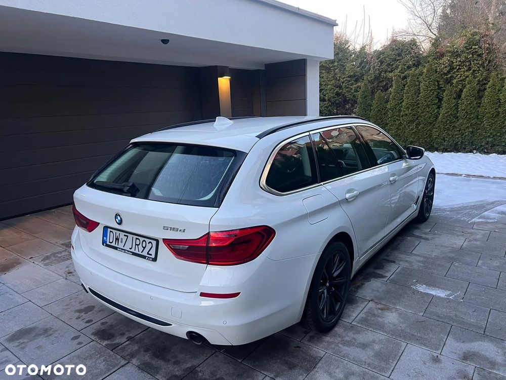 BMW Seria 5 518d Business Edition sport - 4