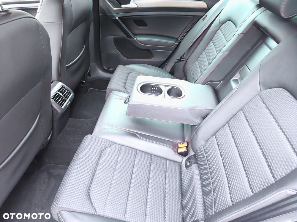 Volkswagen Golf 1.6 TDI DPF DSG Highline - 14