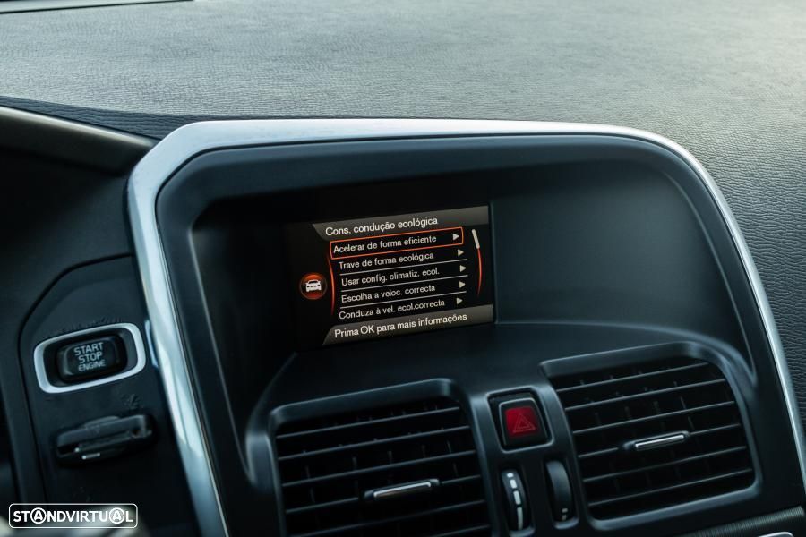 Volvo XC 60 2.0 D3 Drive R-Design 85 Anos Start/Stop - 49