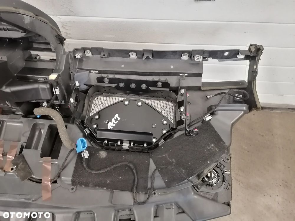 Deska Rozdzielcza Konsola Czarna Pulpit Poduszka Audi A8 D3 Europa - 20